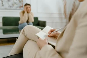 EMDR para trauma mujer en consulta de psicologia